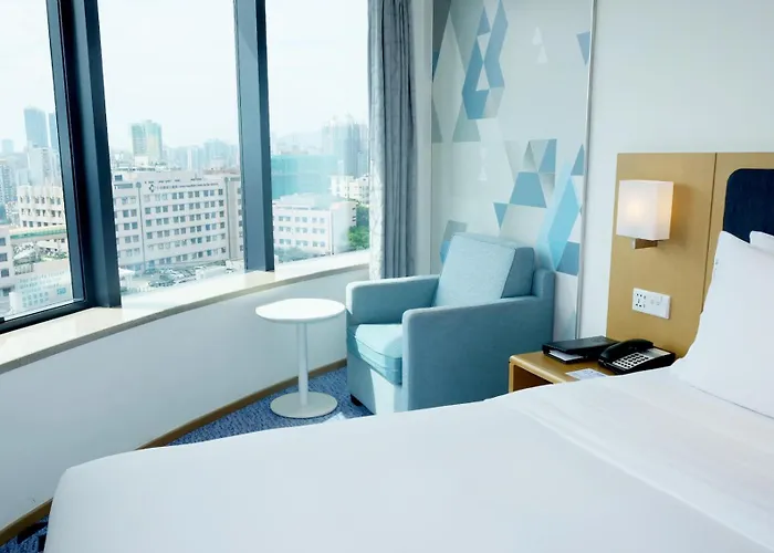 Express Centre By Ihg Отель