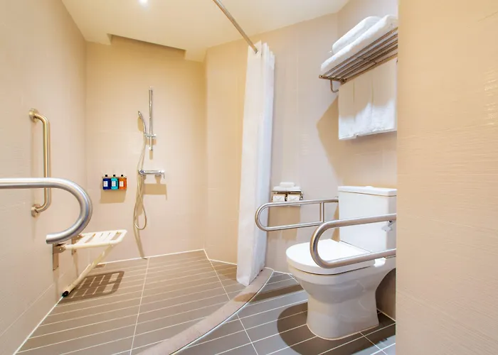 Hotel Express Centre By Ihg