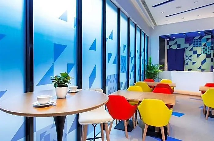 Hotel Express Centre By Ihg 3*